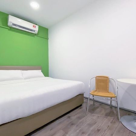 Spot On 90123 Rainbow Guest House George Town Exterior foto
