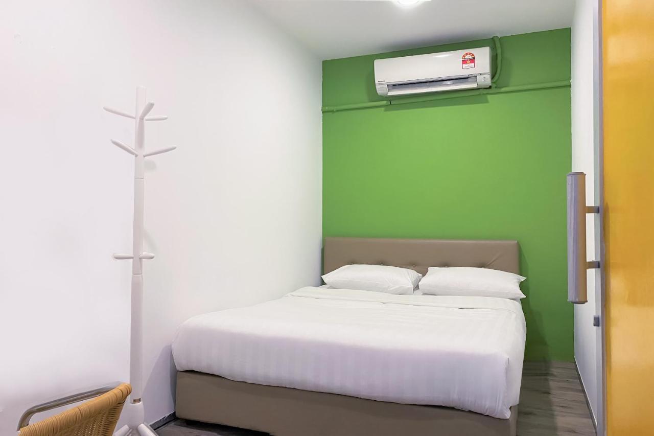 Spot On 90123 Rainbow Guest House George Town Exterior foto
