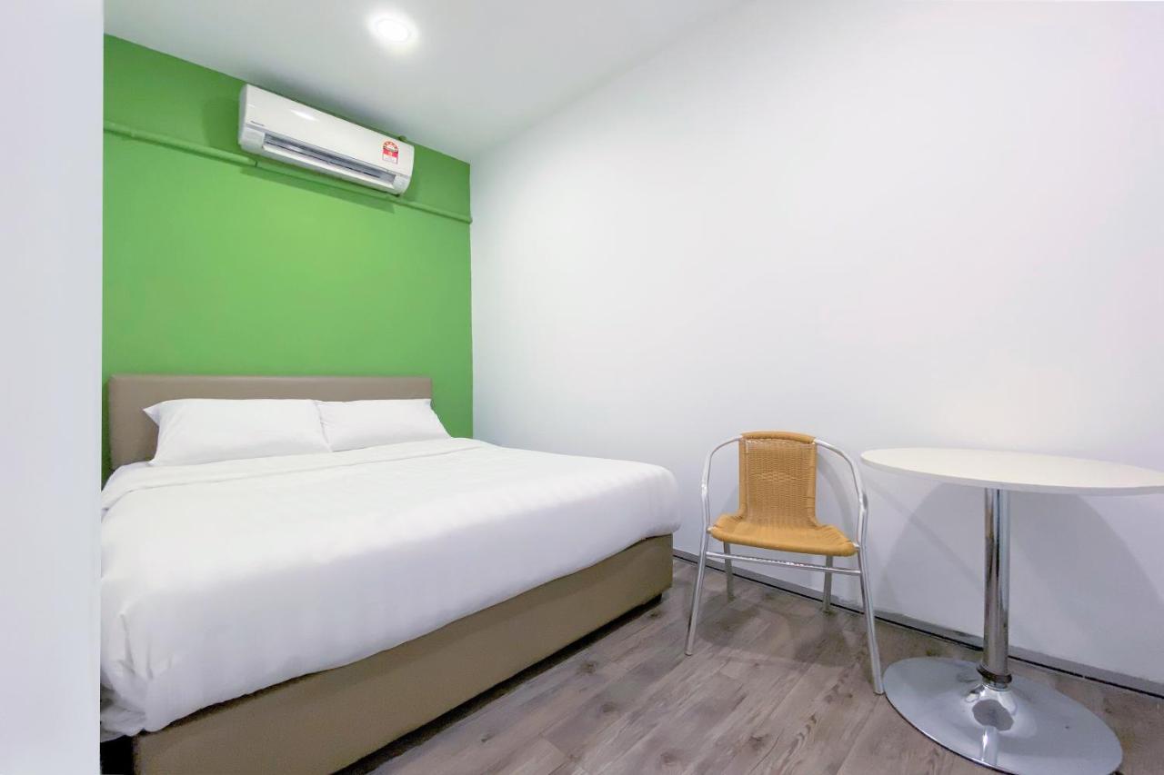 Spot On 90123 Rainbow Guest House George Town Exterior foto